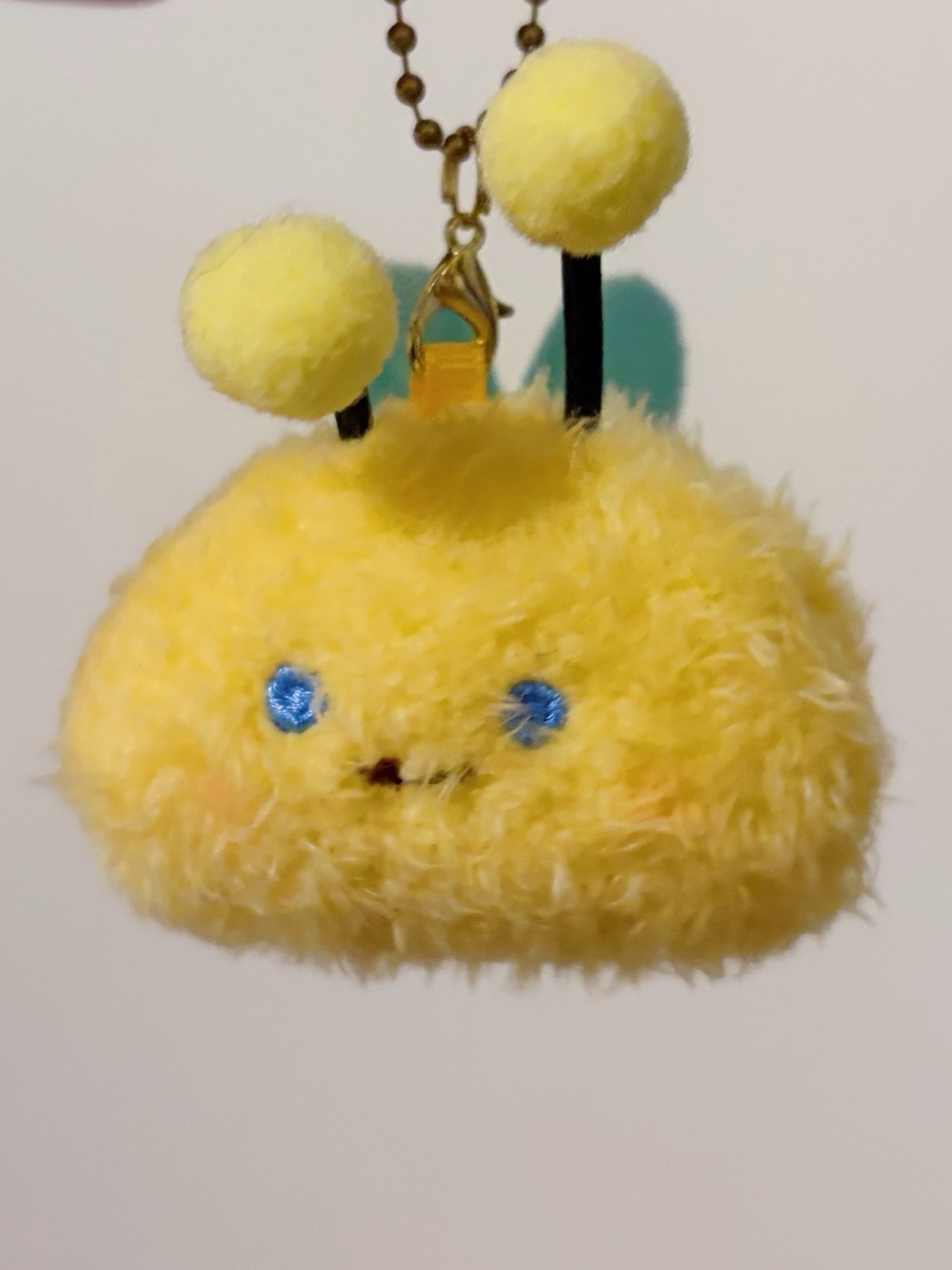 🌸3/$15🌸 Little Bee Plush Keychain